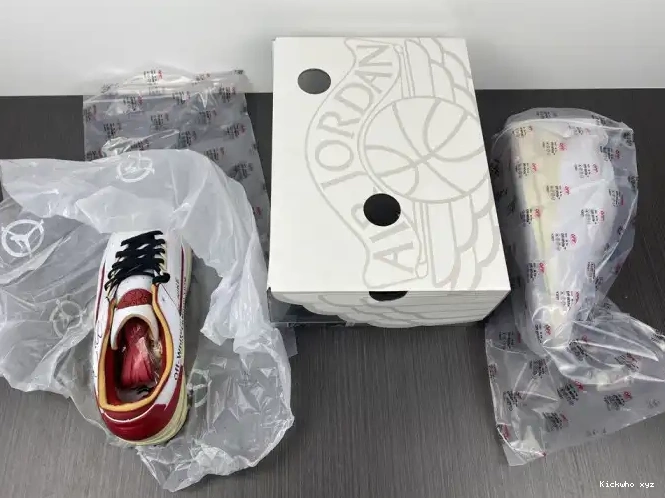Retro Low SP Jordan White 2 Red Off-White DJ4375-106 0516